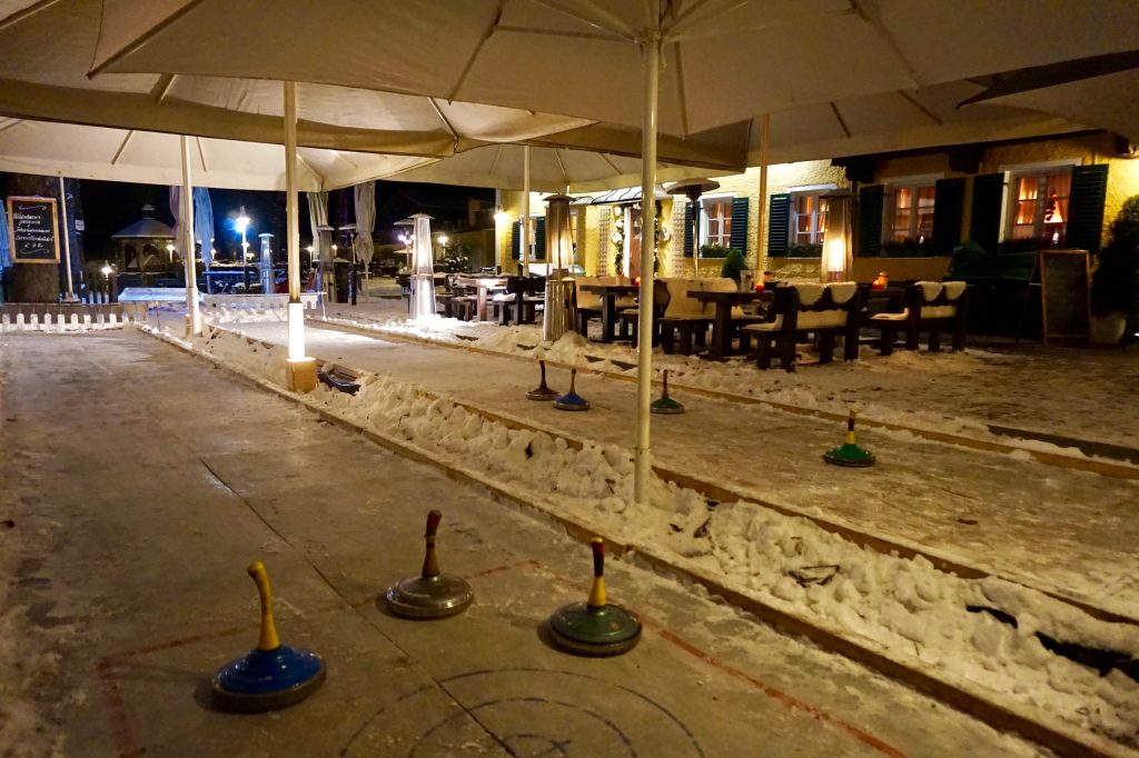 Weihnachtsfeier Eisstockschie&szlig;en